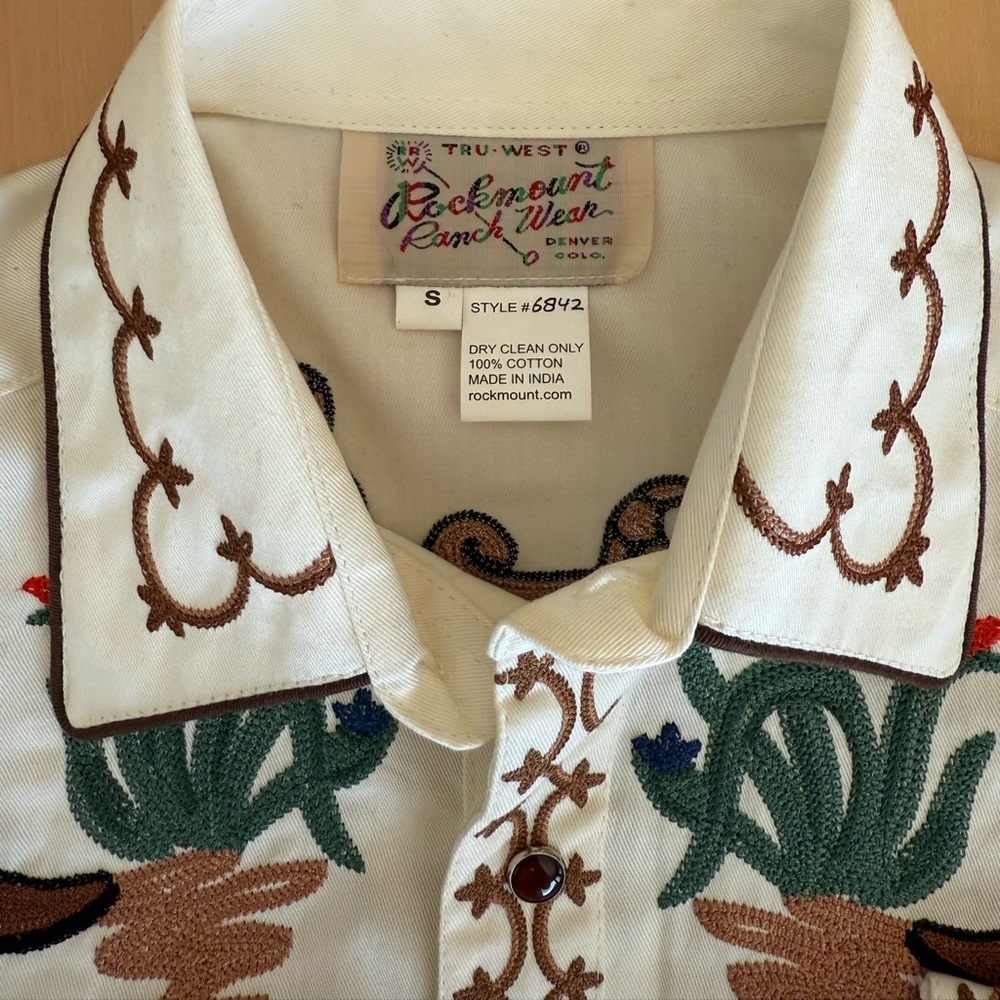 RockMount Ranch wear Embroidered Western Shirt - White unisex size S
